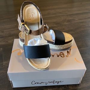 Brand New Crown Vintage sandal